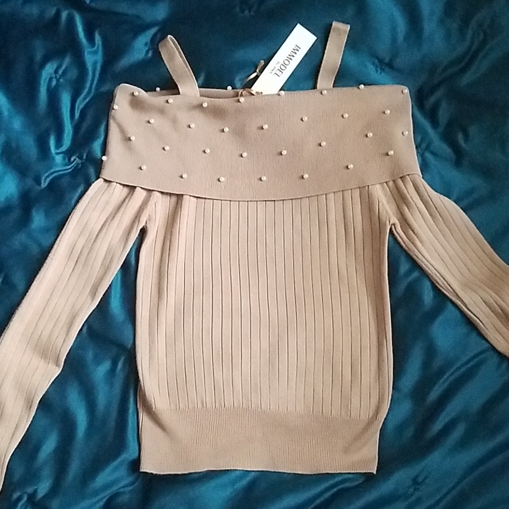 Off The Shoulder Pearl Top